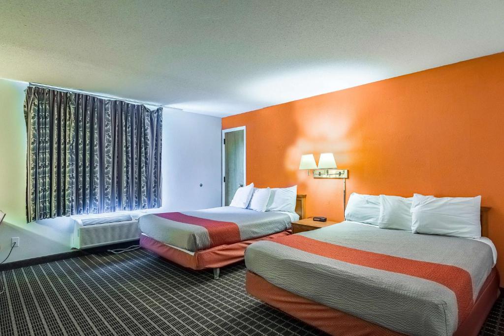 Motel 6 Grand Rapids Mi Northeast Official Site Hotels