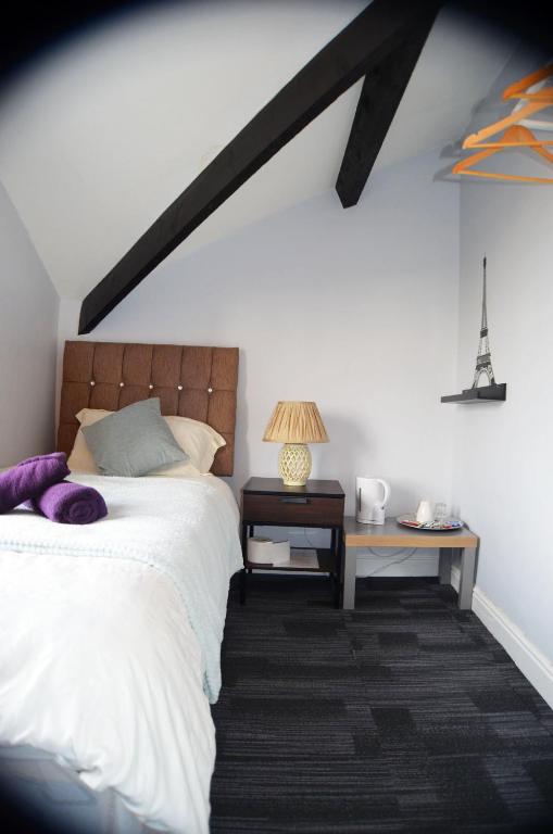 Queens Guesthouse Manchester Official Site Guesthouses In