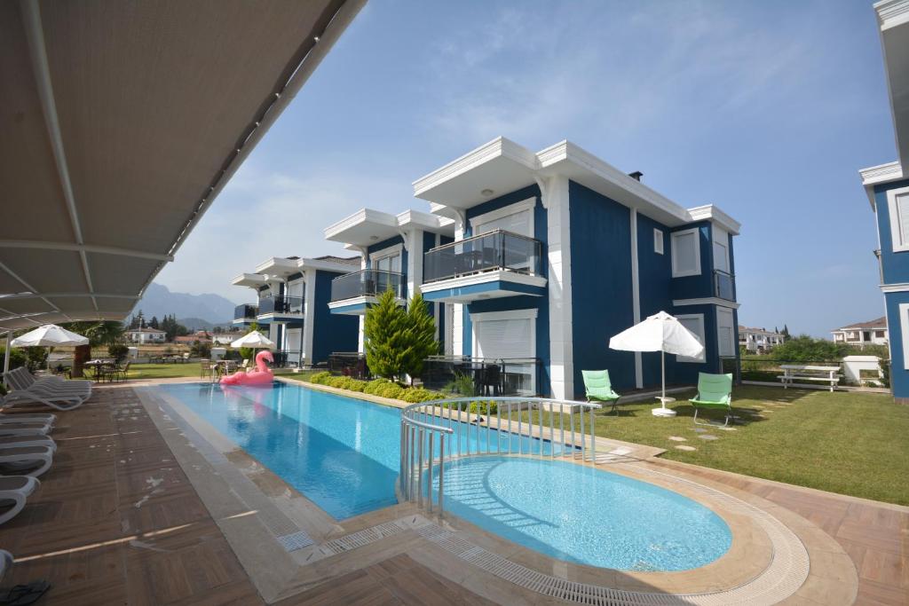 Restoranda Yemegi Beklerken Picture Of Robinson Club Camyuva Tripadvisor