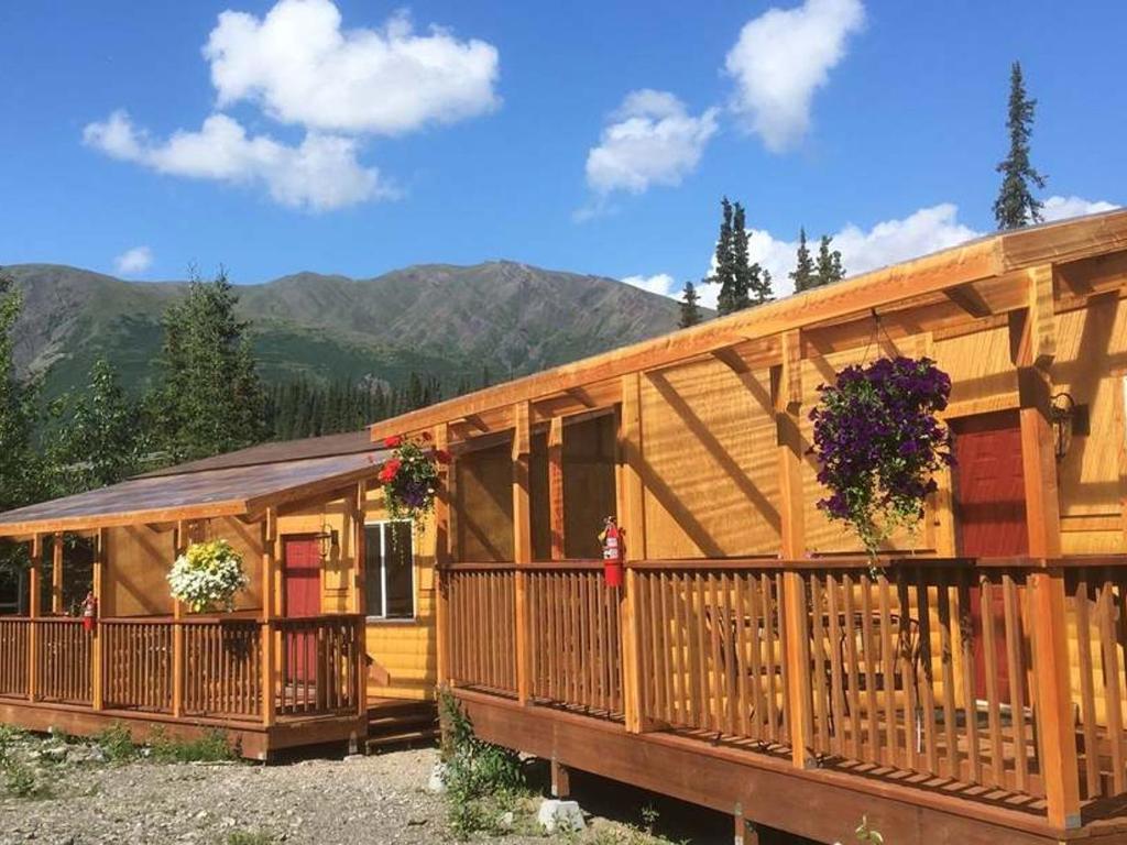 Creekside Cabin