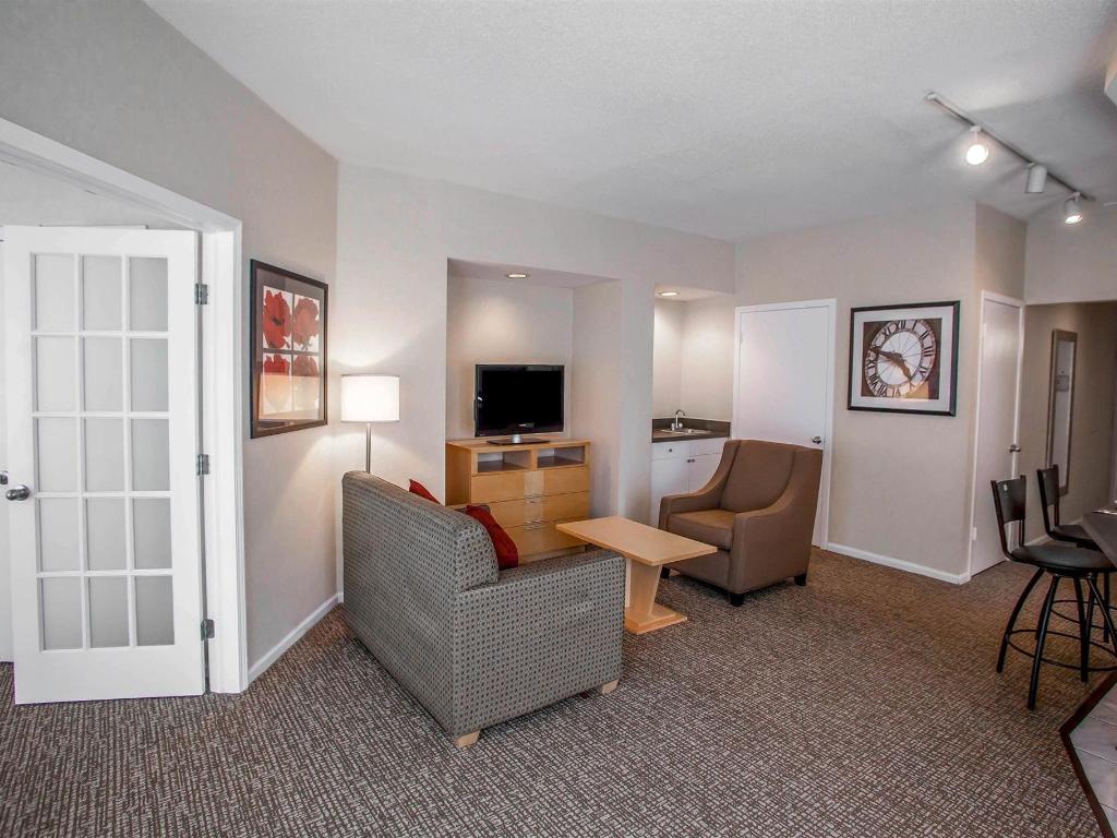 Comfort Suites Michigan Avenue Official Site Hotels In Chicago