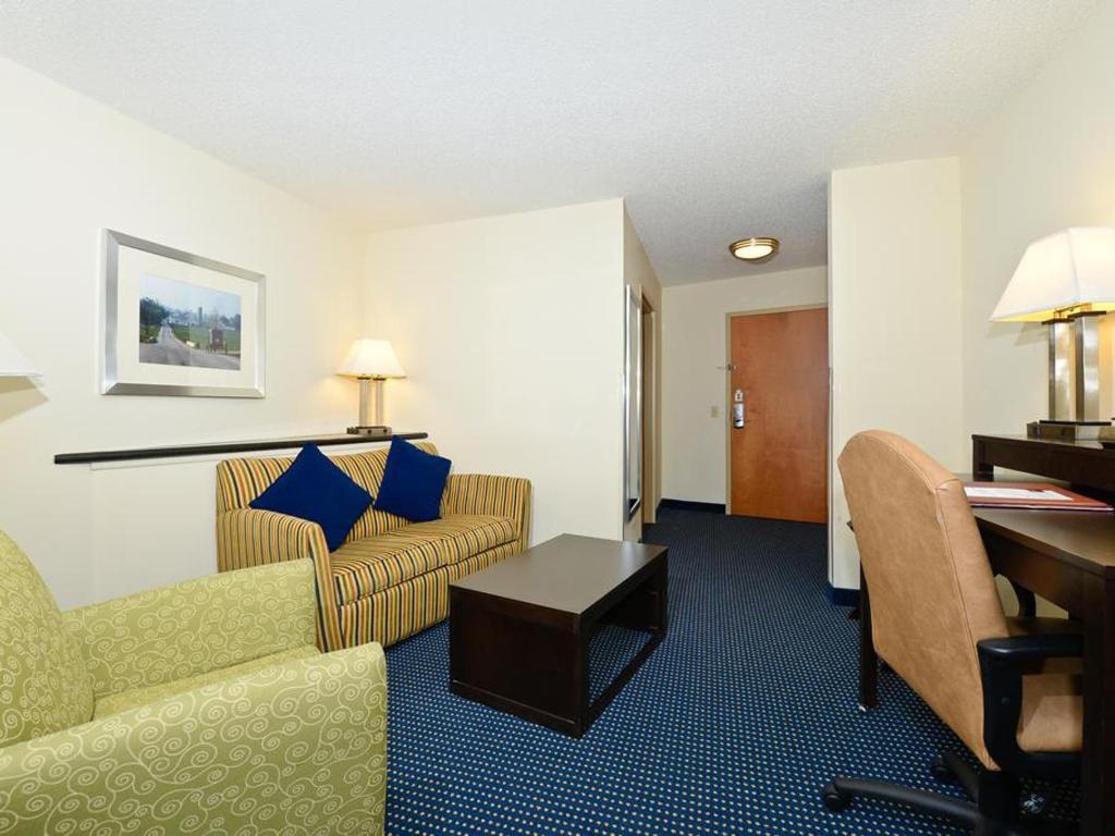 Comfort Suites Amish Country Official Site Hotels In Lancaster