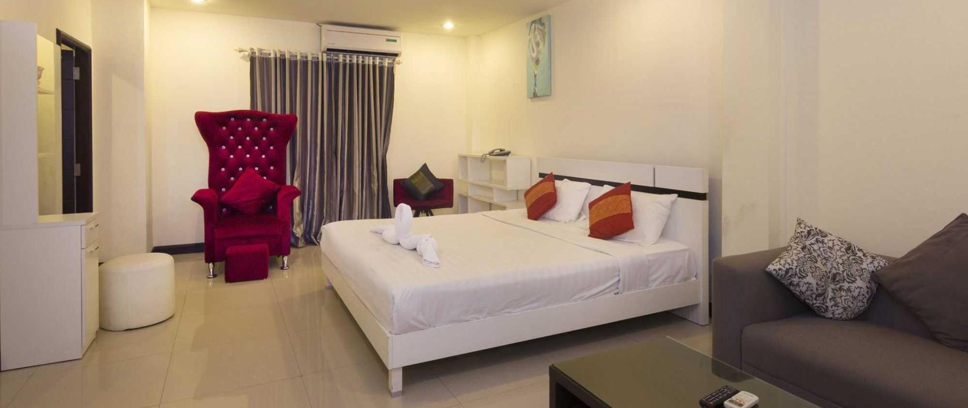 Royal Qd Suites Hotel Pattaya South Thailand - 