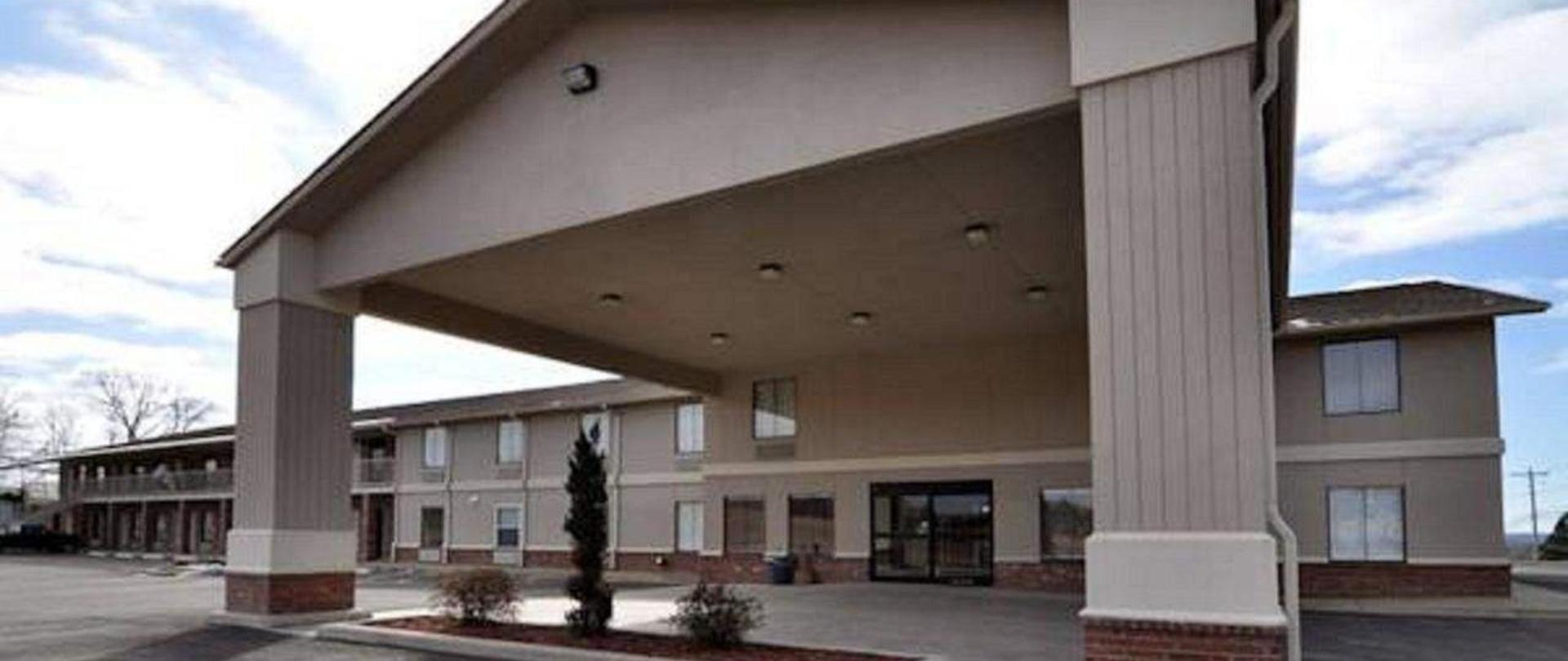 Hilltop Inn And Suites Greenbrier Usa 25128817