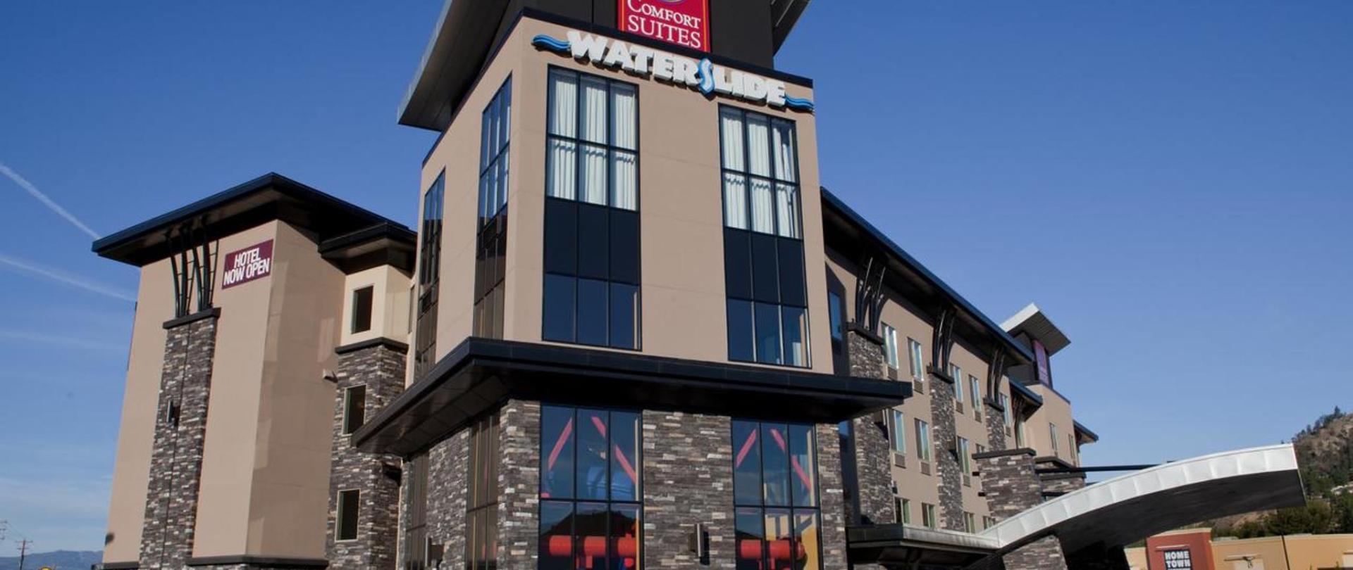 Comfort Suites Kelowna Bc Canada Hotel Image