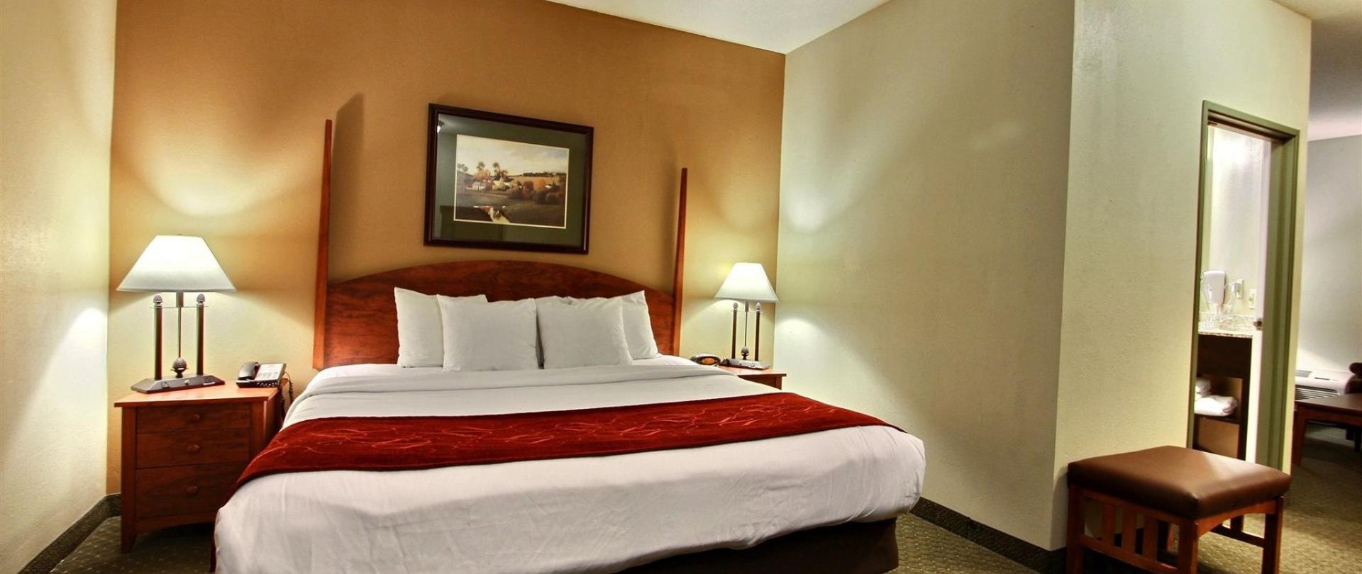 Milwaukee Airport Hotel Comfort Suites Oak Creek