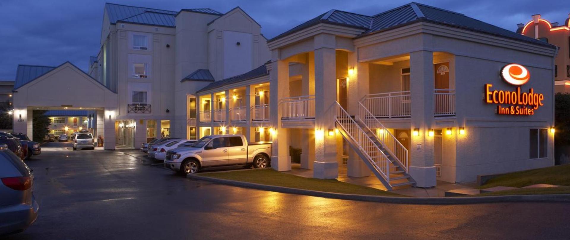 Econo Lodge Inn Suites University Calgary Canada 37337508