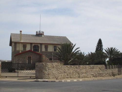 luderitz-town-tour-1.jpg