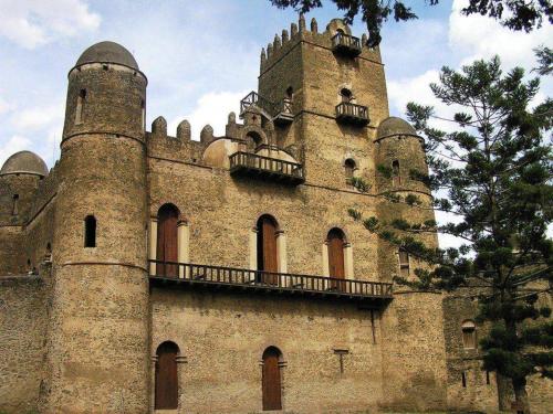 castle-of-king-fasil-gondar.jpg