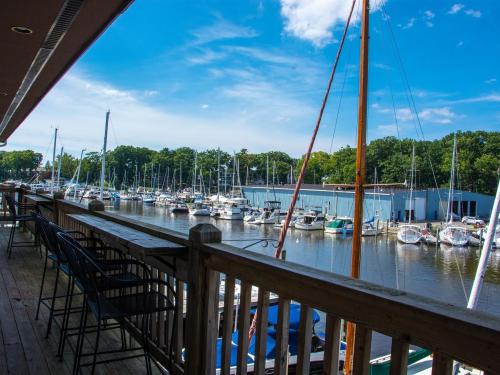 Old Harbor Inn  South Haven, MI  YearRound  Waterfront  Hotel