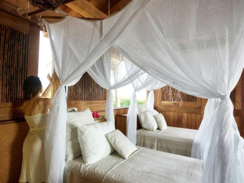 Therapeutic Yoga, Massage & Acupuncture Retreat