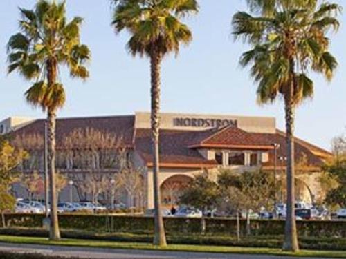 Holiday Shopping in Palo Alto