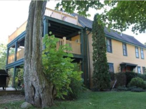 Captain Grant's & Avery Home