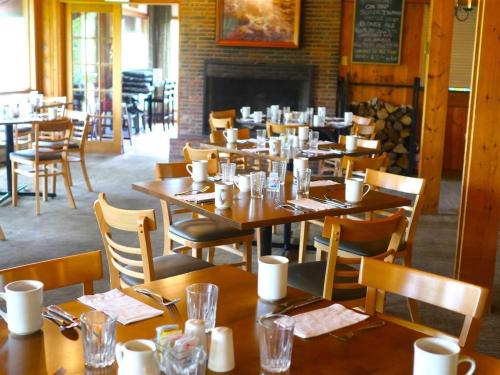 Riverside Dining Room