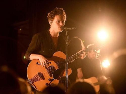 harry-styles-hospedagem-domus-hotel-centro-sp-1.jpg
