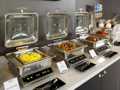 Food & Beverage