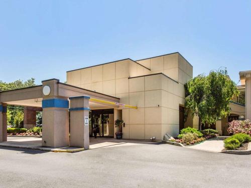 Quality Inn Middletown Red Bank Official Site Hotels In Middletown