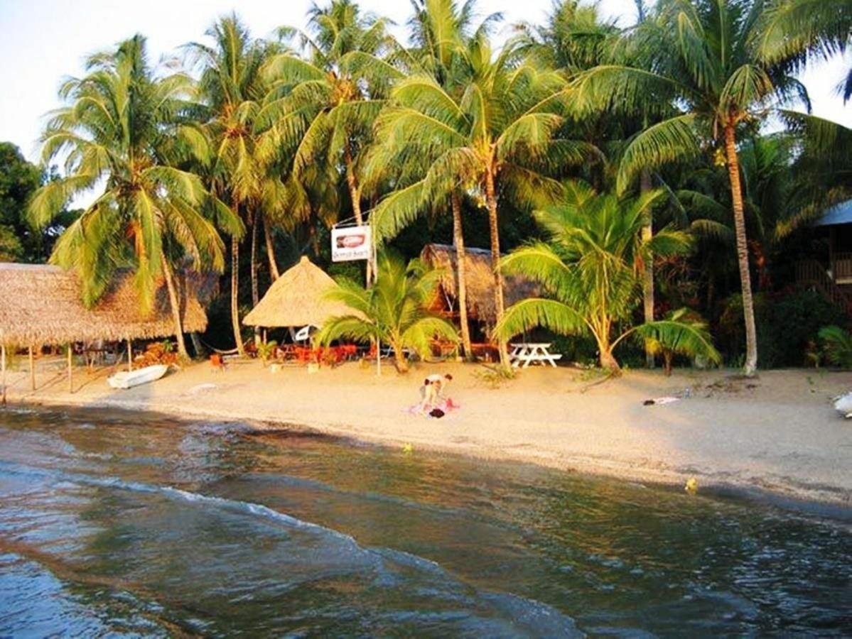Photos Denny S Beach Resort Hotel Mariscos Guatemala Property2